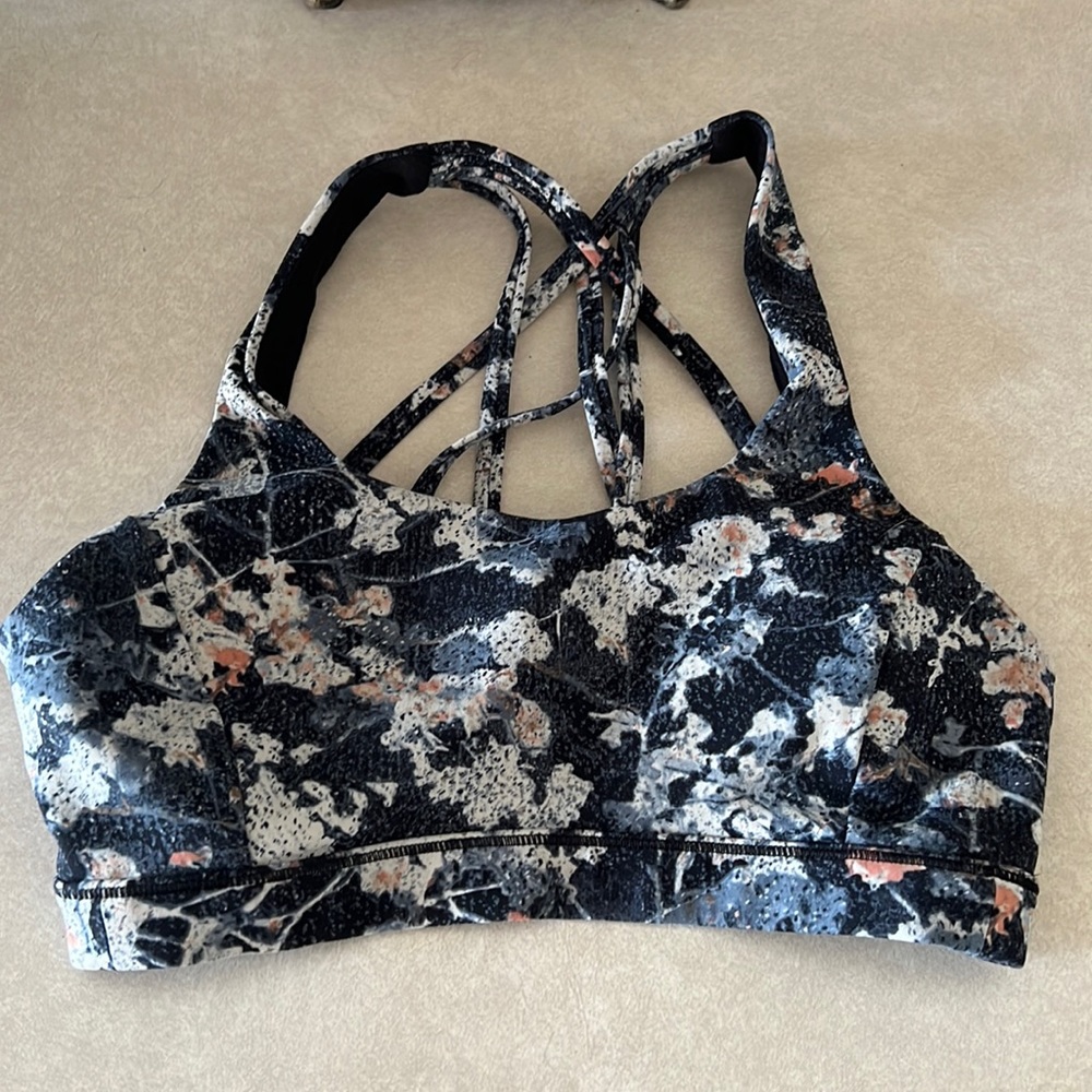 Lululemon Sports Bra 🍋